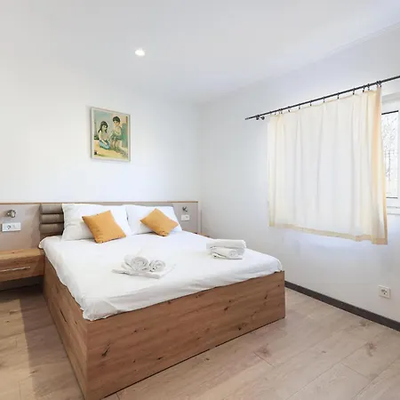Pet Friendly In With Sauna بيت للعطل Zagvozd