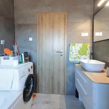 Pet Friendly In With Sauna * Zagvozd